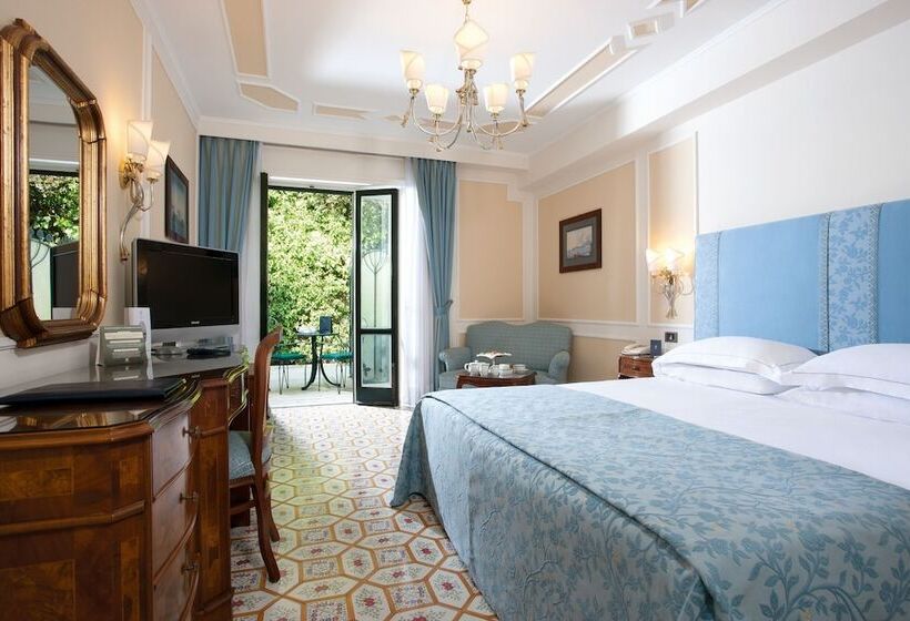 Номер Basic, Grand Hotel Royal