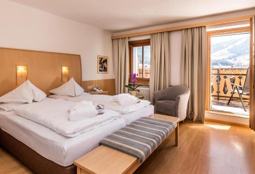 Comfort room with balcony, Post  Olangcard Included