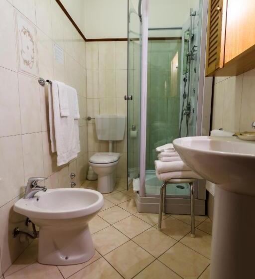 اتاق استاندارد سه نفره, Savoy Sestriere