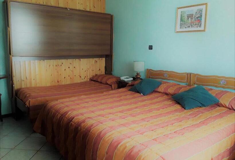 اتاق استاندارد چهار تخته, Savoy Sestriere