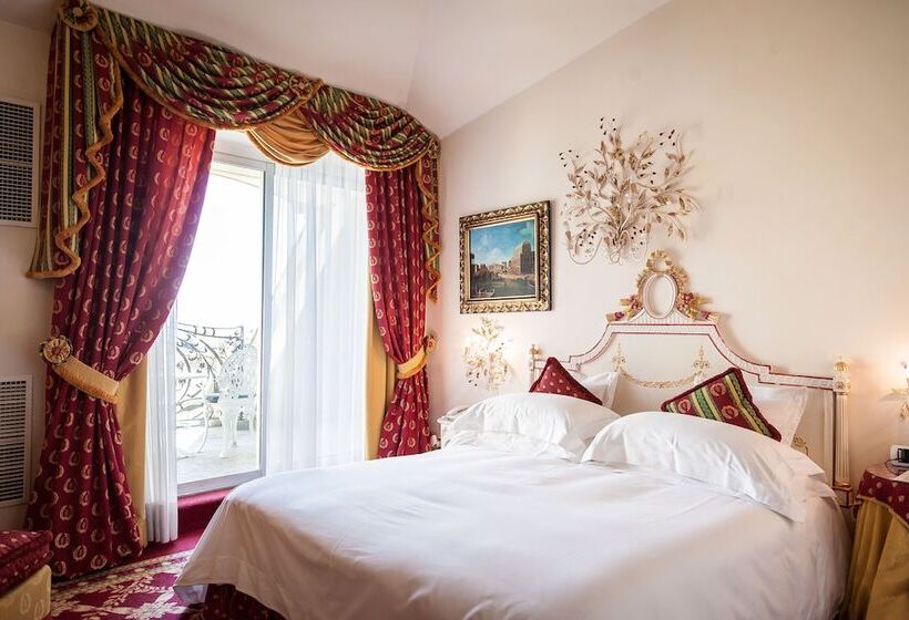 اتاق لوکس با چشم‌انداز دریاچه, Villa E Palazzo Aminta