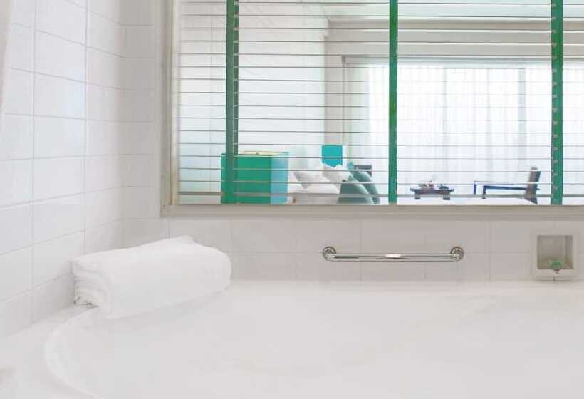 اتاق کلاسیک, Ana Intercontinental Manza Beach Resort, An Ihg