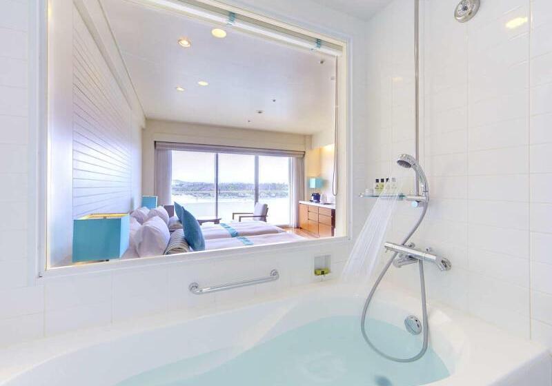 اتاق سوپریور با چشم‌انداز دریا, Ana Intercontinental Manza Beach Resort, An Ihg