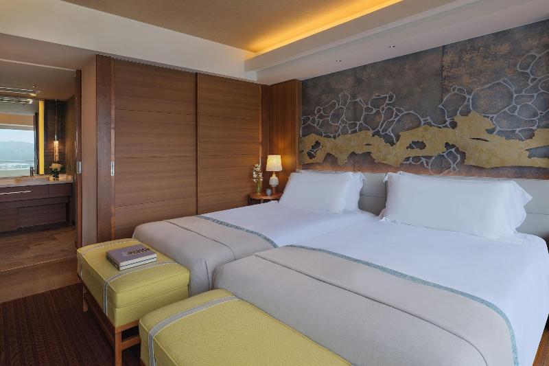 سوئیت کلاب, Ana Intercontinental Manza Beach Resort, An Ihg