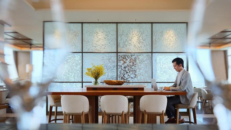 سوئیت کلاب, Ana Intercontinental Manza Beach Resort, An Ihg