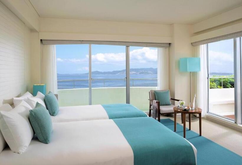 اتاق کلاب با تراس, Ana Intercontinental Manza Beach Resort, An Ihg