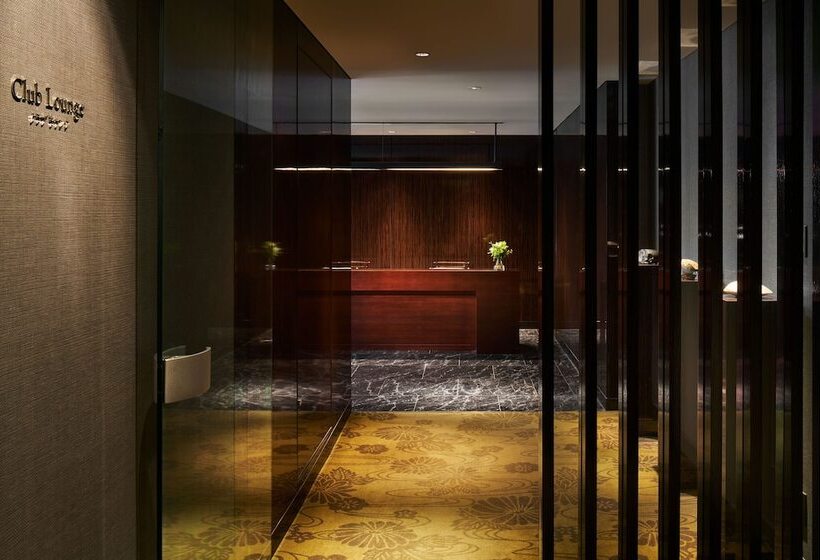 Номер Клуб, Palace Hotel Tokyo