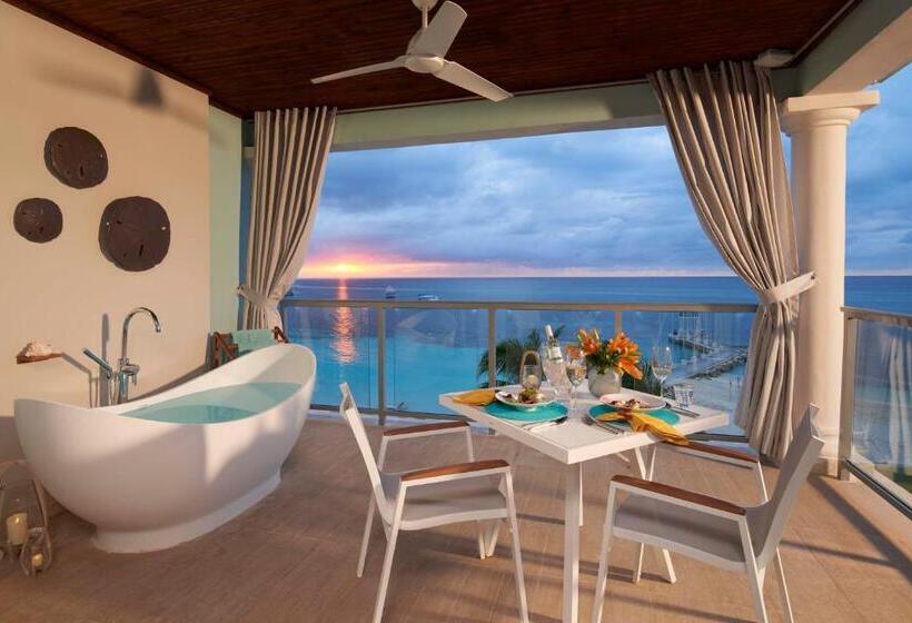سوییت لوکس, Sandals Montego Bay   All Inclusive Couples Only
