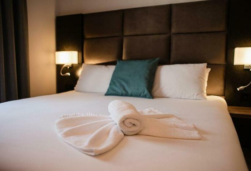اتاق سوپریور خانوادگی, Pebbles Resort