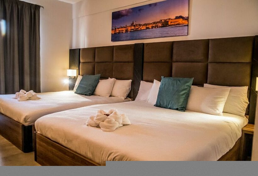 اتاق سوپریور سه تخته, Pebbles Resort