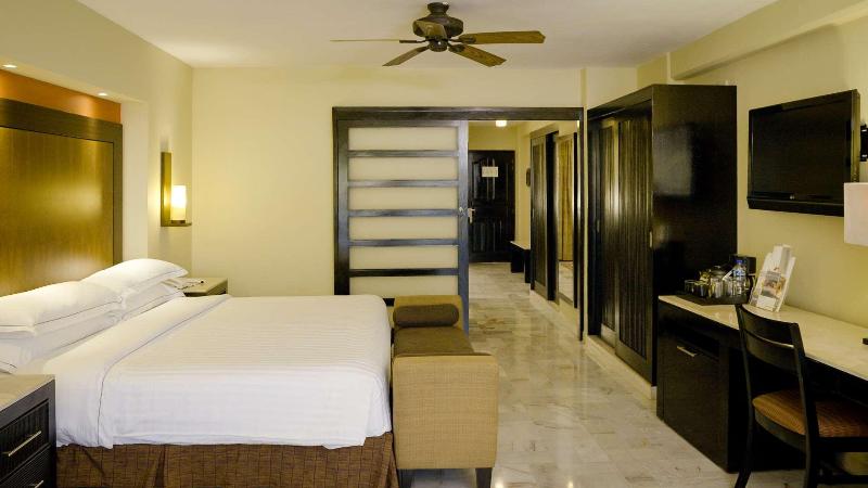 سوییت لوکس, Barcelo Puerto Vallarta  All Inclusive