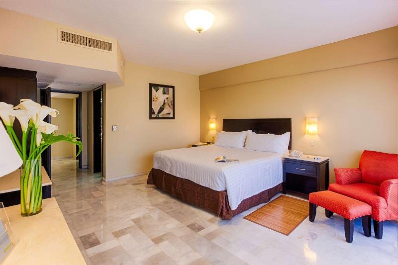 اتاق خانوادگی, Barcelo Puerto Vallarta  All Inclusive
