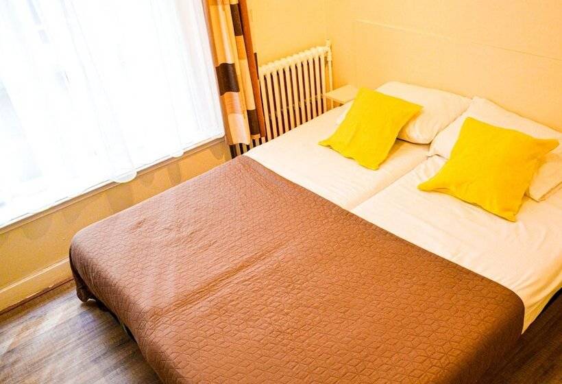 اتاق استاندارد با سرویس بهداشتی مشترک, Family Hotel Kooyk