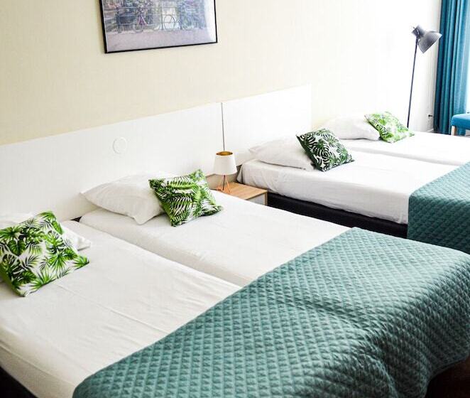 اتاق استاندارد چهار تخته, Family Hotel Kooyk