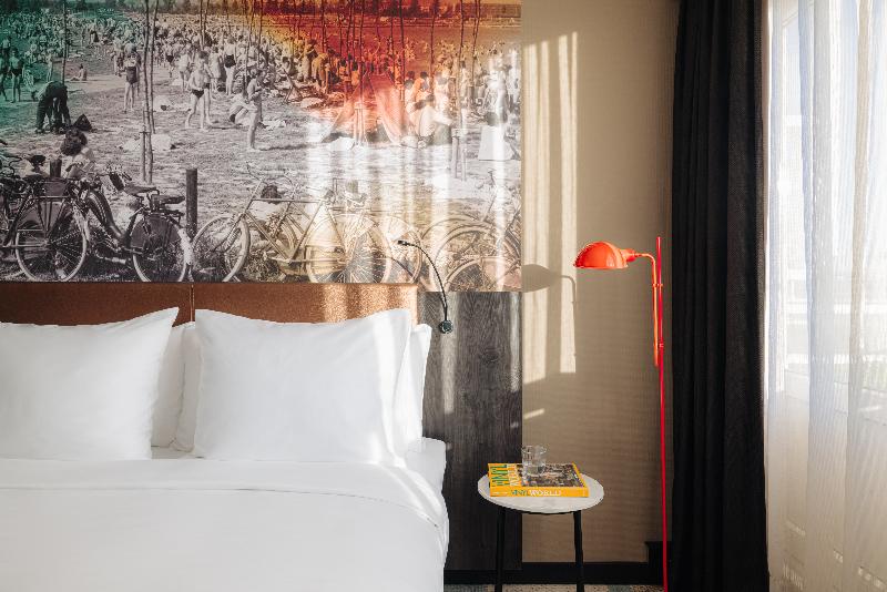 اتاق استاندارد با بالکن, Savoy Hotel Rotterdam