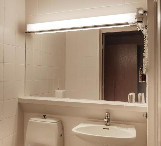 家庭间, Strand Hotel Fevik   By Classic Norway Hotels