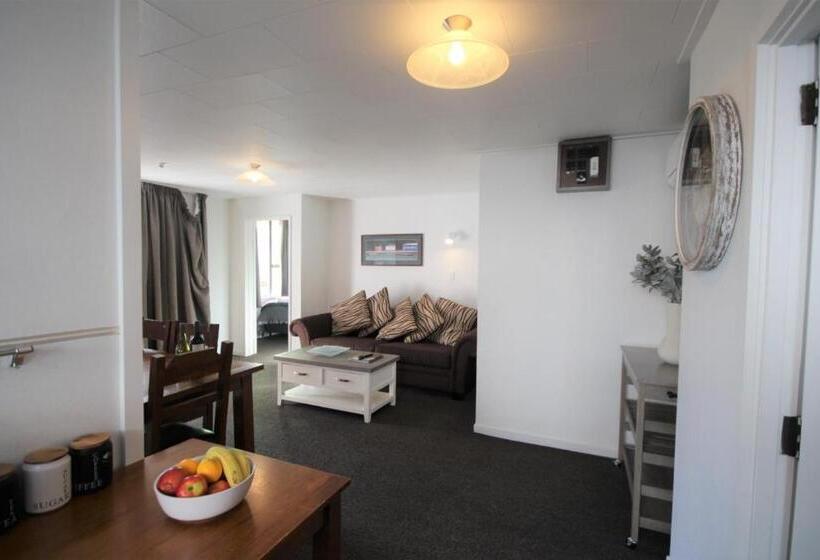Семейные Апартаменты 3 Спальни, Beach Lodge Motels