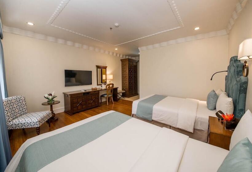 اتاق استاندارد با چشم‌انداز استخر, Montebello Villa