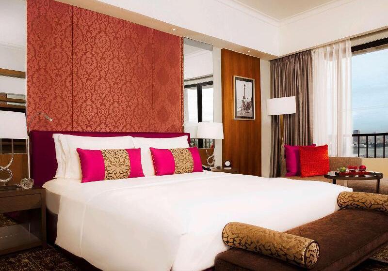 Номер Клуб Кровать Кинг, Sofitel Philippine Plaza Manila