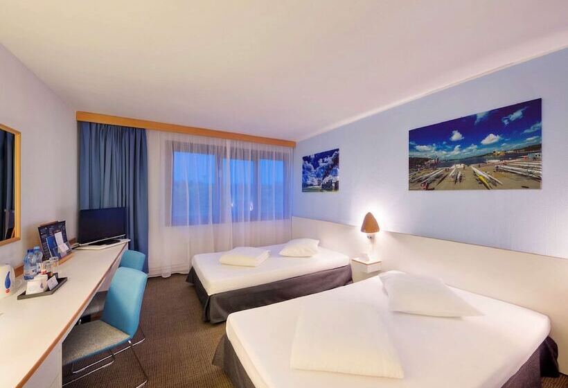 Номер Стандарт, Novotel Poznań Malta