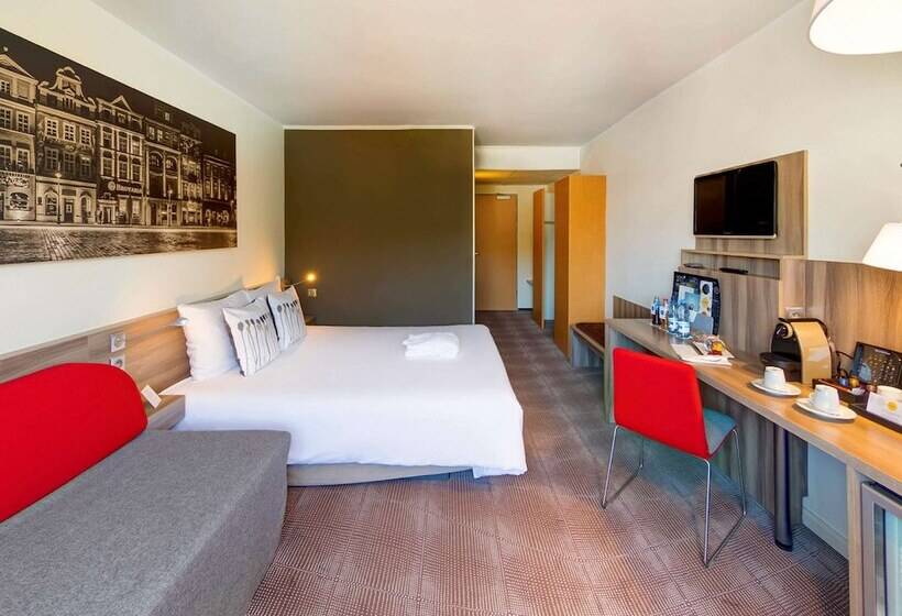 Номер Superior, Novotel Poznań Malta