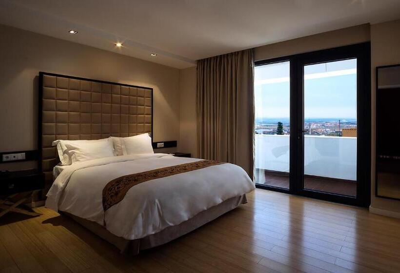 سوییت, Sweet Atlantic Hotel & Spa
