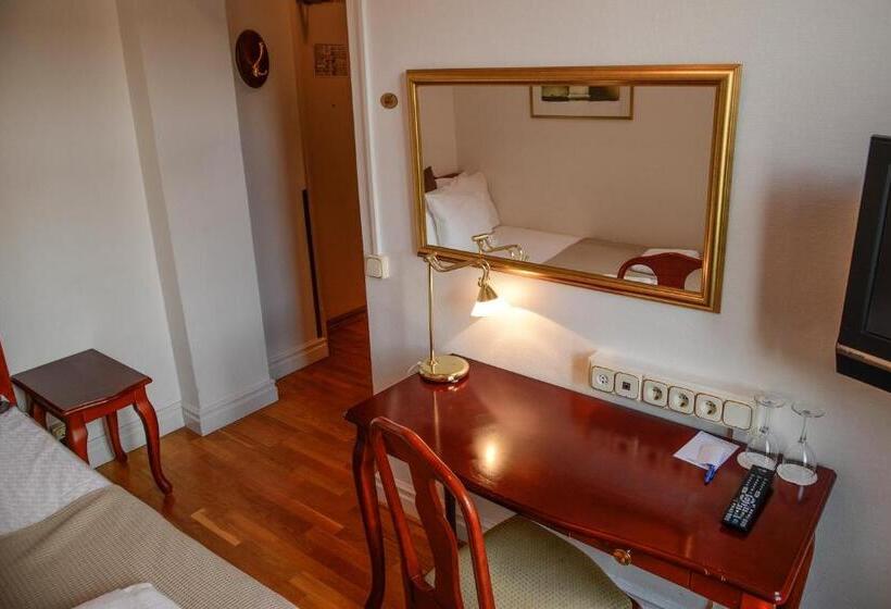 Camera Economy, Continental Relax & Spa