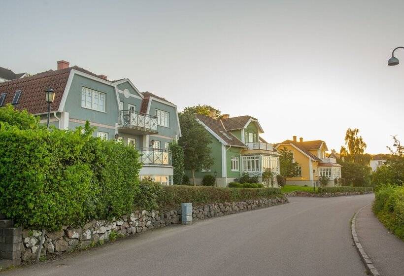 اتاق استاندارد, Rusthållargården