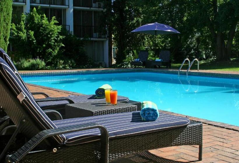 Номер Стандарт, Oudtshoorn Inn