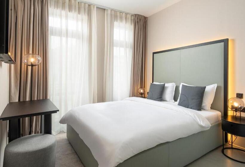 استودیوی استاندارد, Visionapartments Bucharest Calea Victoriei