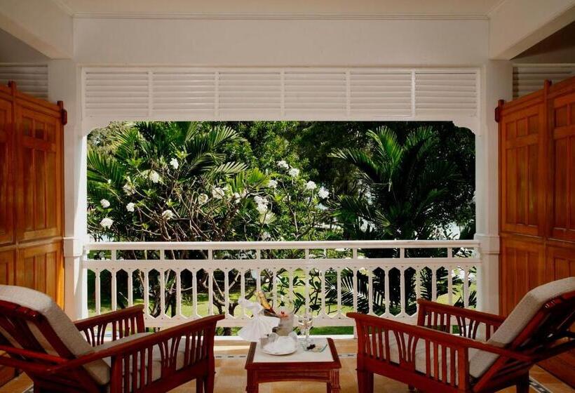 Номер Deluxe Кровать Кинг, Centara Grand Beach Resort & Villas Hua Hin