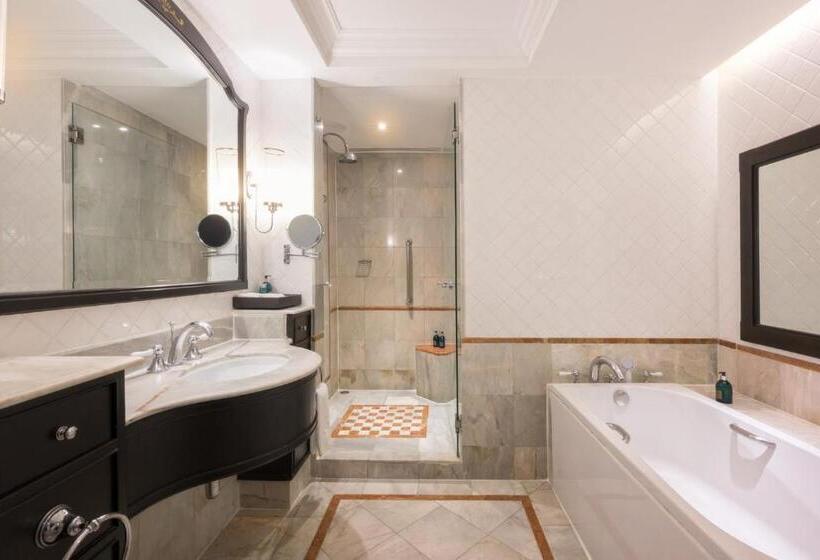 Люкс Deluxe Кровать Кинг, Centara Grand Beach Resort & Villas Hua Hin