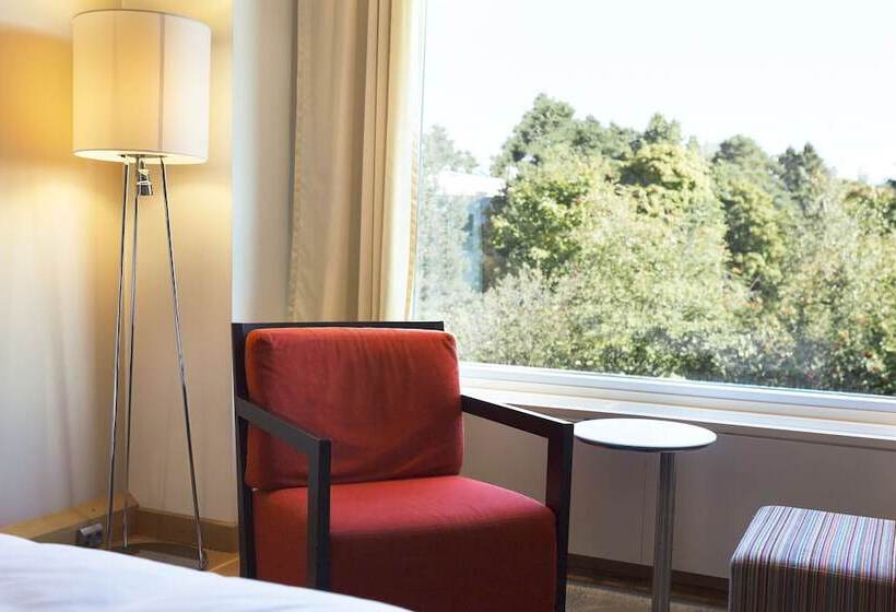 Номер Стандарт, Hilton Helsinki Kalastajatorppa