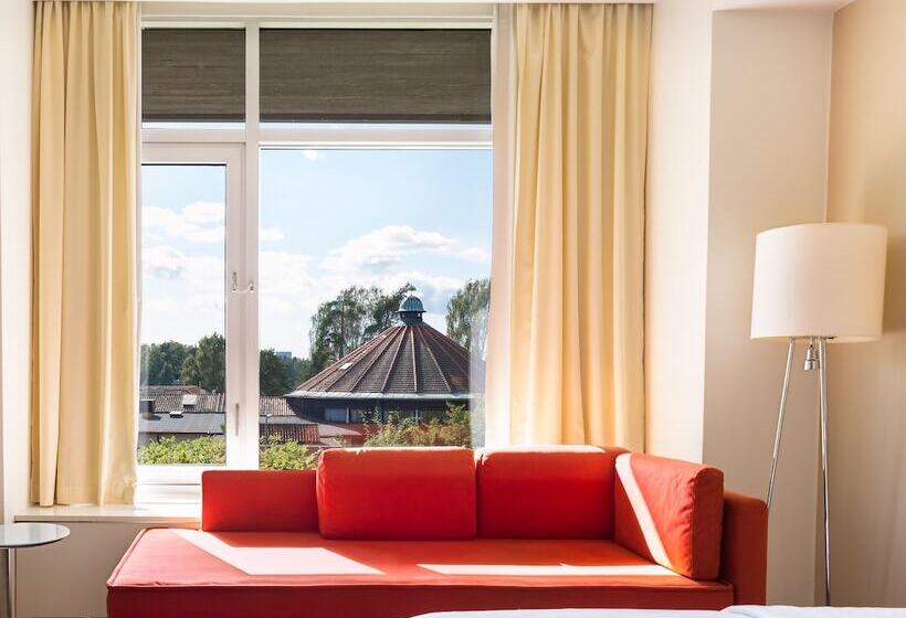 Семейный Номер, Hilton Helsinki Kalastajatorppa