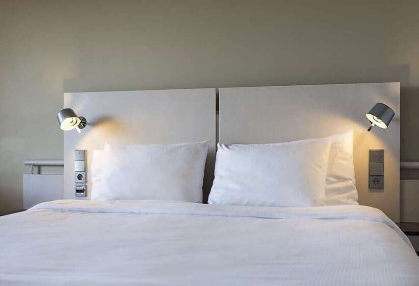 Стандартный Номер Кровать Кинг, Hilton Helsinki Kalastajatorppa