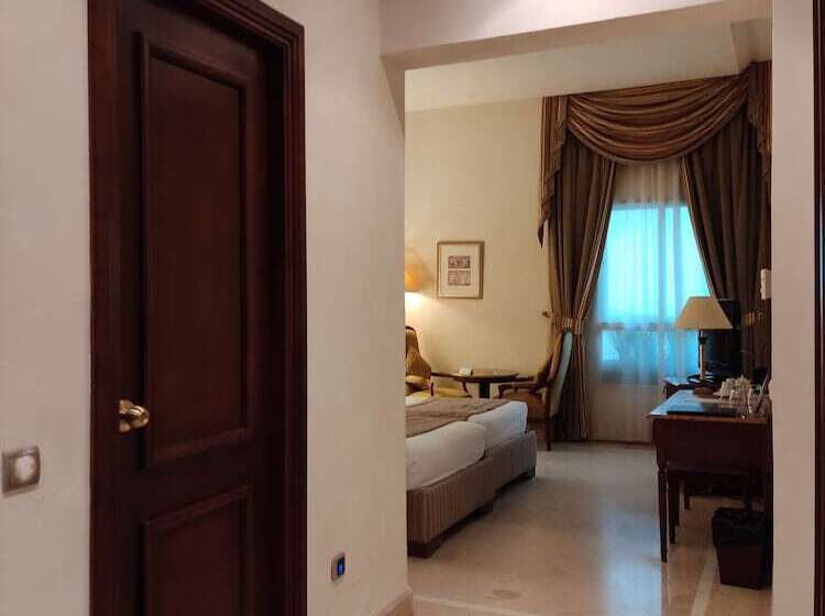 اتاق سوپریور, Les Oliviers Palace
