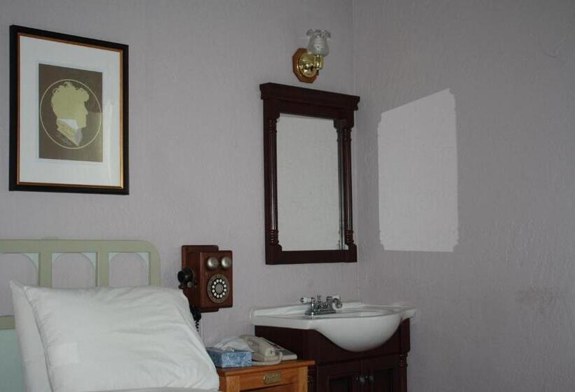 Номер Стандарт, Alaskan Hotel And Bar