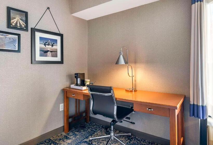 اتاق استاندارد با تخت بزرگ, Bangor Aviator Hotel Bw Premier Collection