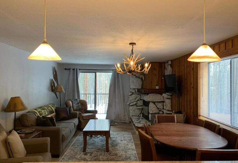 1베드룸 아파트 1층, Beaver Village Apartment