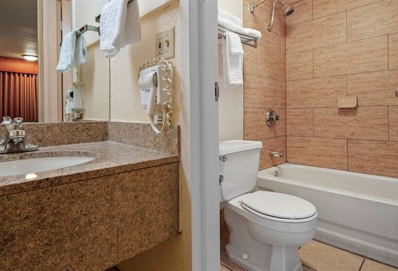 اتاق استاندارد با 2 تخت دوبل, Best Western Tulsa Airport
