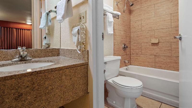 اتاق استاندارد با تخت بزرگ, Best Western Tulsa Airport