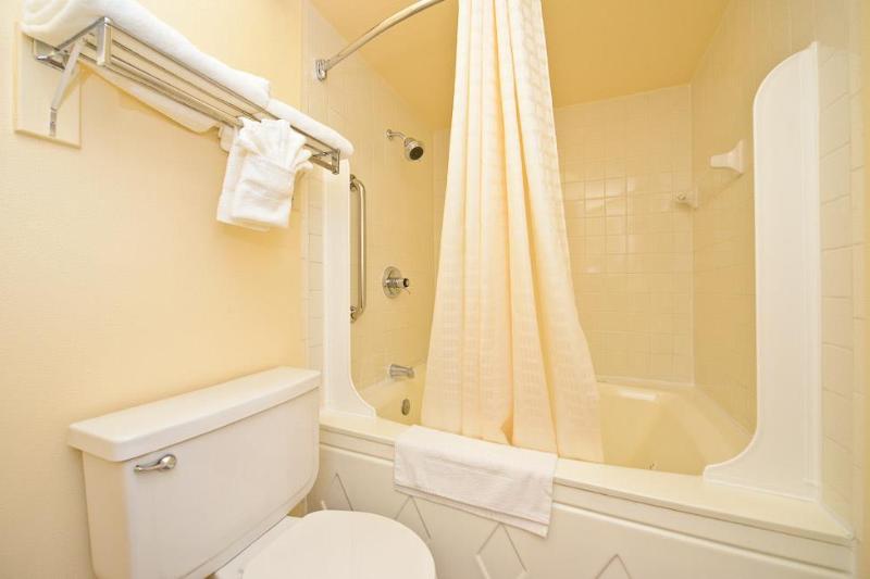 سوئیت با تخت بزرگ, Best Western Tulsa Airport