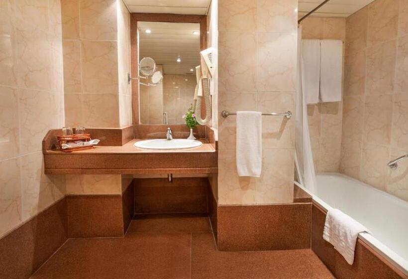 اتاق استاندارد با چشم‌انداز, Pyramisa Hotel Luxor
