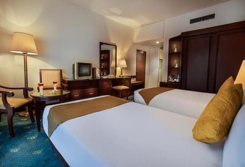 اتاق استاندارد سه نفره, Pyramisa Hotel Luxor