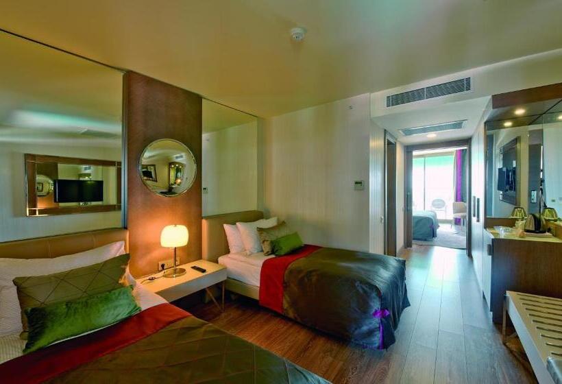 Семейный Номер Вид на Бассейн, Side Star Elegance Hotel   Ultra All Inclusive