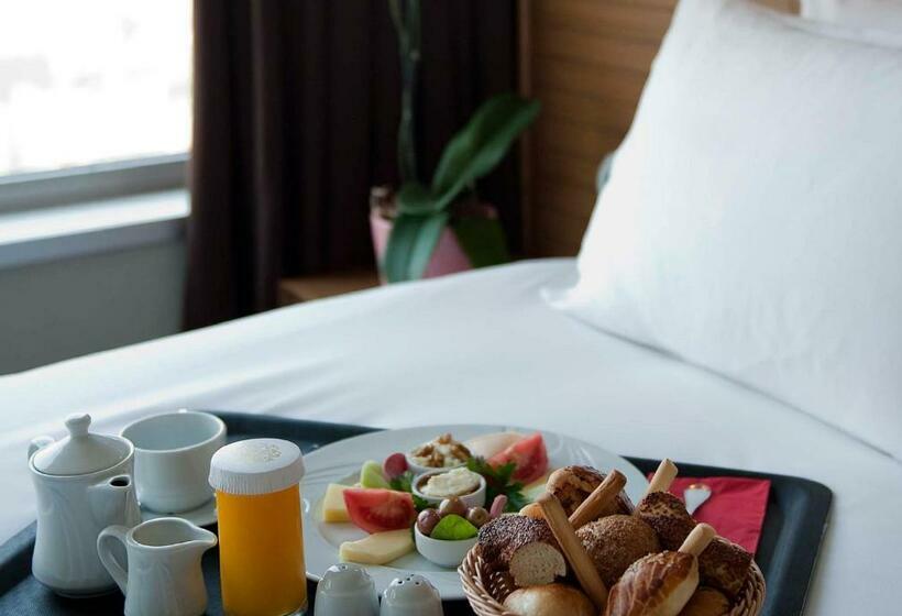 オーシャンビュースーペリアールーム, The Marmara Pera