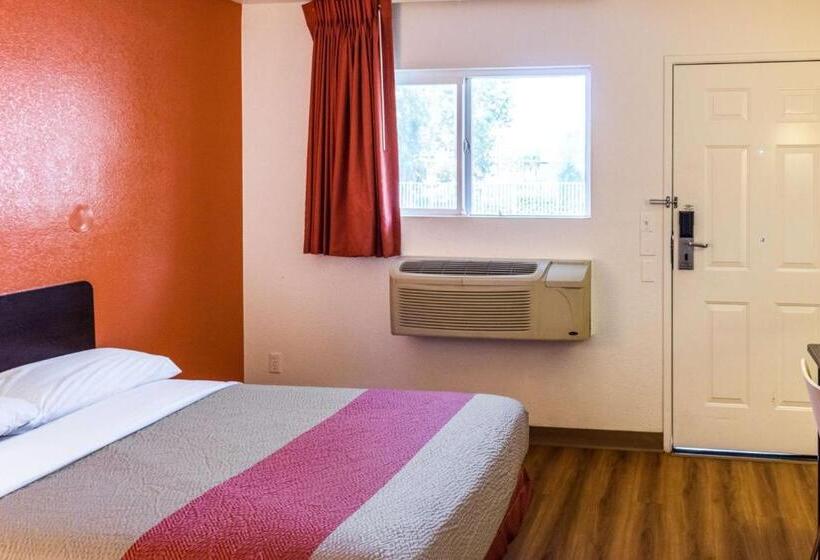 Номер Стандарт, Motel 6bakersfield, Ca  Convention Center