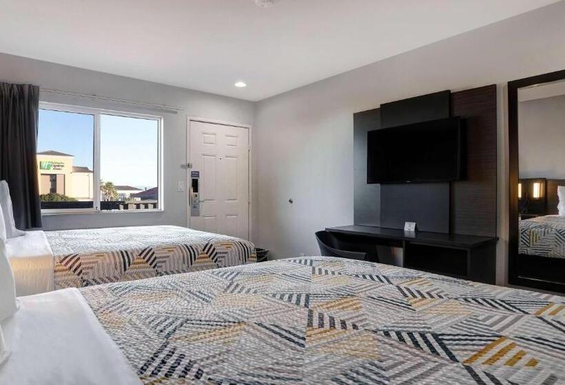 디럭스 4인 룸, Motel 6eureka, Ca Redwood Coast