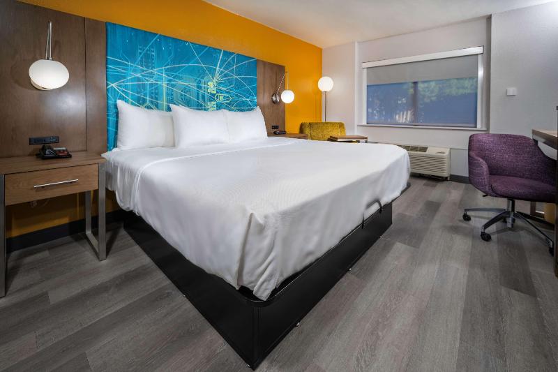 اتاق استاندارد با تخت بزرگ, Best Western Plus Raleigh Crabtree Valley