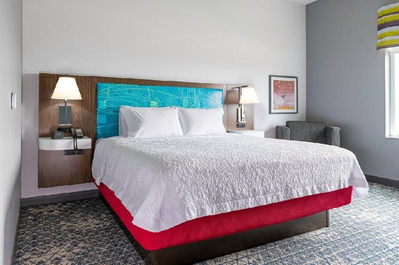 带大床的标准间, Hampton Inn Glendale Milwaukee, Wi